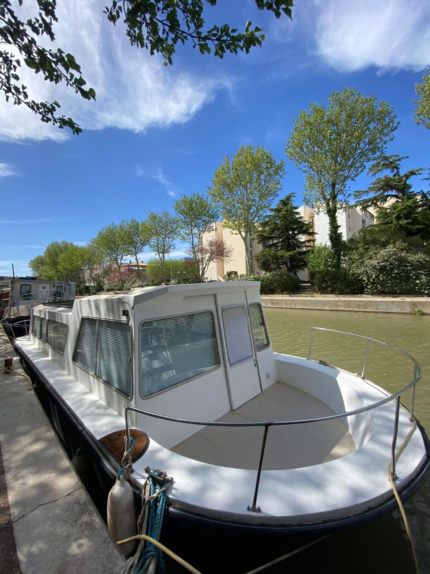 Botel Bateau Mama Mia Narbonne